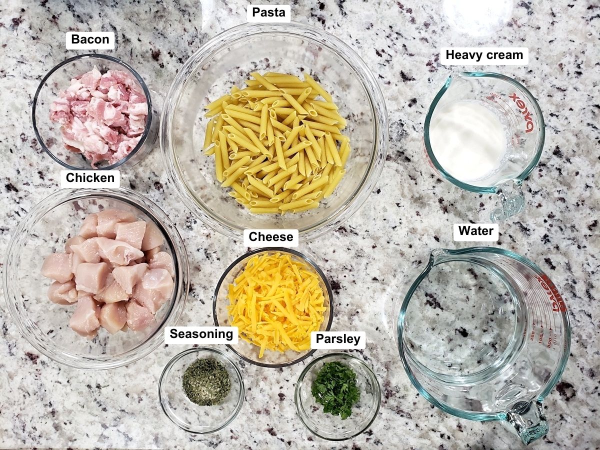 Ingredients for chicken bacon ranch pasta.