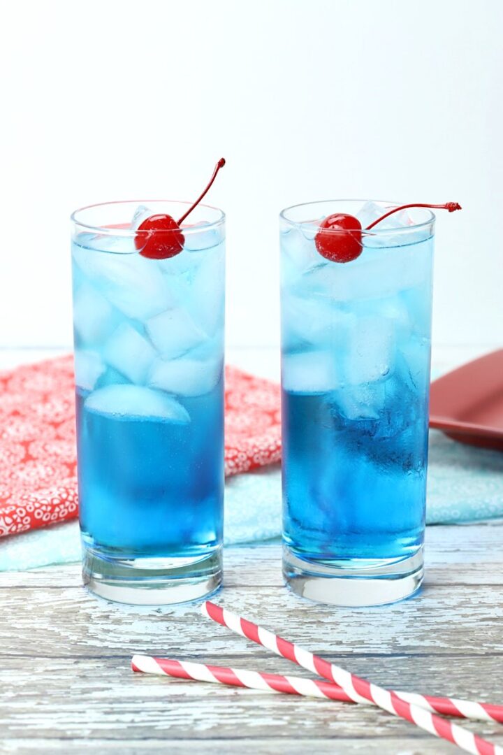 Fourth of July Cocktail - The Toasty Kitchen