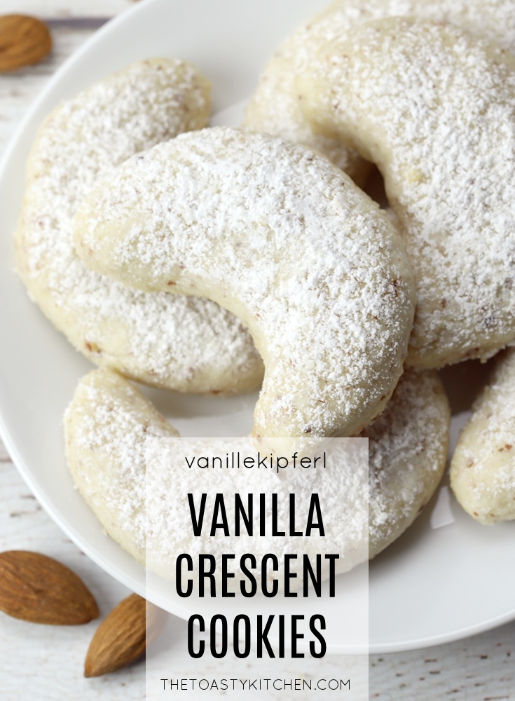 Vanilla crescent cookies recipe.
