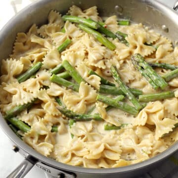 Creamy asparagus pasta recipe.