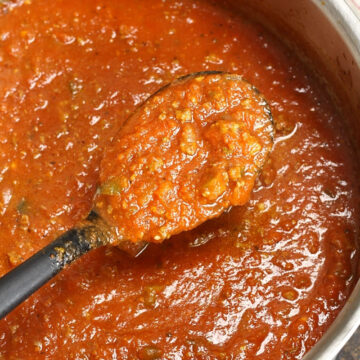 Homemade spaghetti sauce recipe.