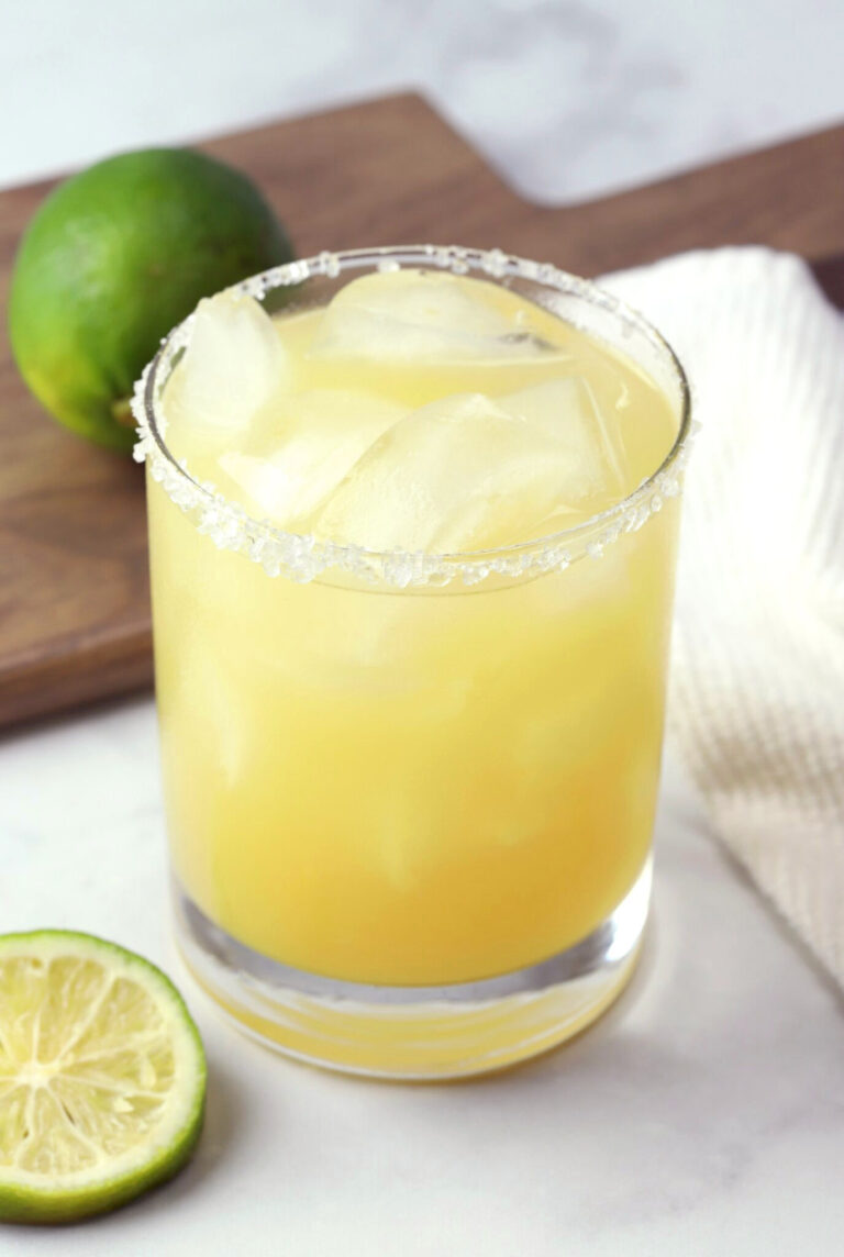 Pineapple Margarita - The Toasty Kitchen