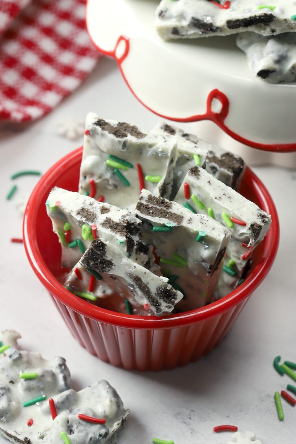 Christmas Oreo Peppermint Bark - easy make-ahead christmas desserts for a crowd