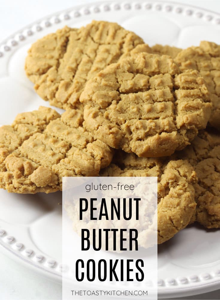 A plate of peanut butter cookies.