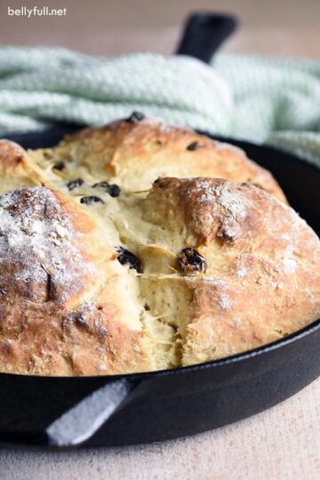 14 Cast Iron Skillet Bread Recipes - The Toasty Kitchen