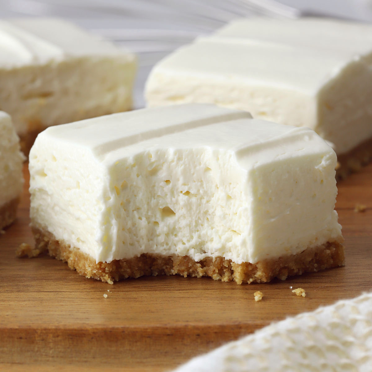 Cheesecake Mousse Bars