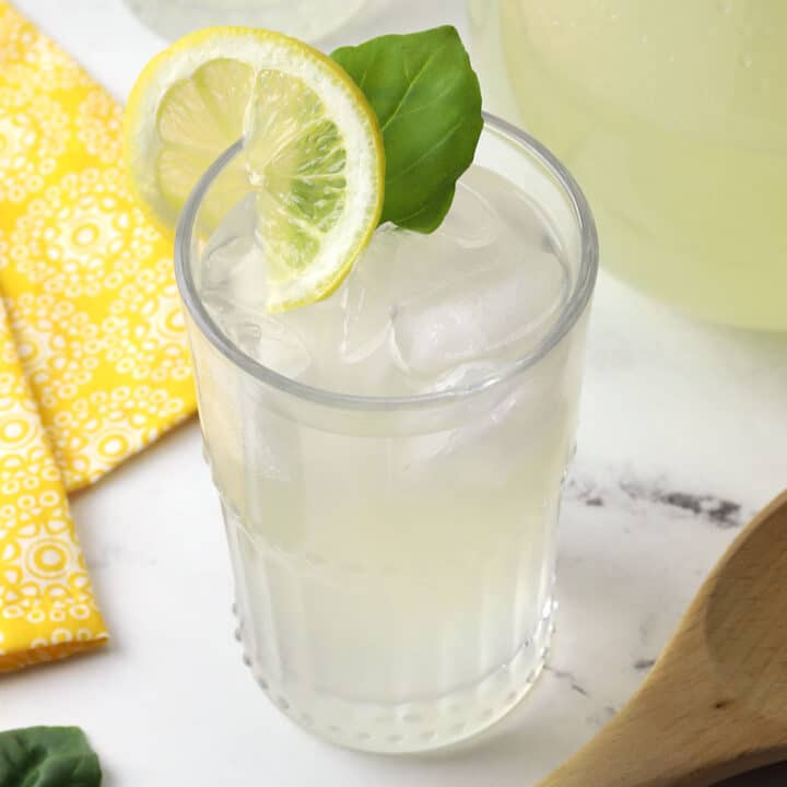 Pineapple Mint Lemonade - The Toasty Kitchen