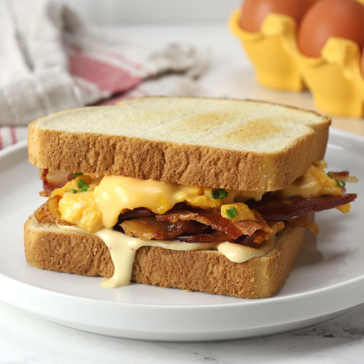 Bacon, Egg and Cheese Breakfast Sandwiches Recipe 