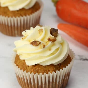 A carrot cake cupcake.